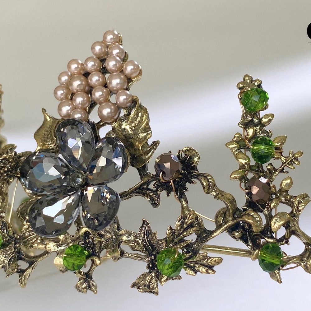 Elegant Floral Tiara with Green and Pearl Accents, Renaissance Faire Crown - Picture 5 of 6